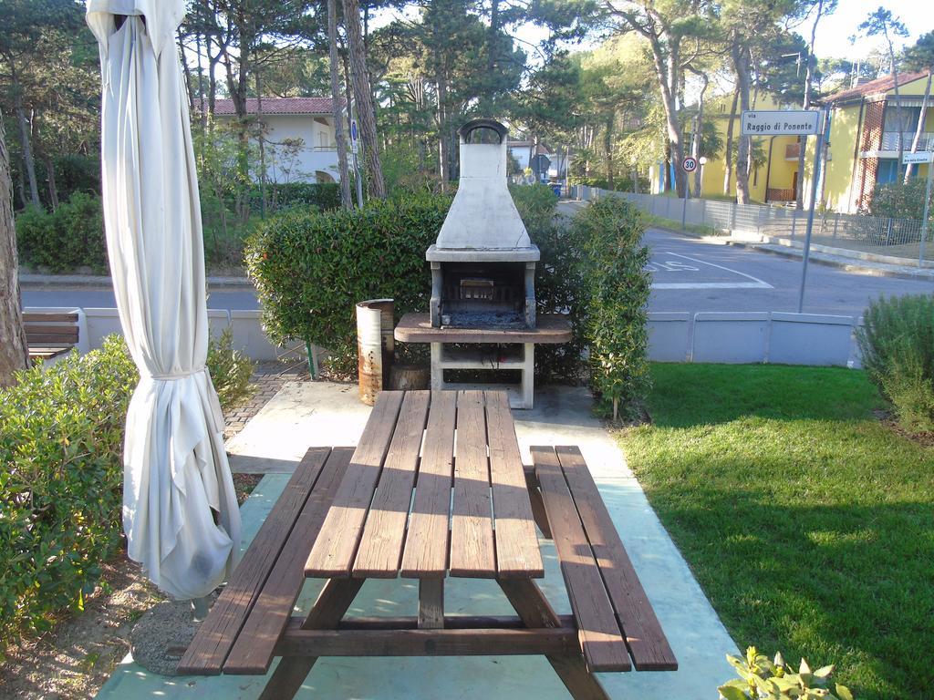 Villa Valeria Lignano Sabbiadoro Bagian luar foto